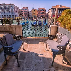 Apartment Grimaldi Hermitage Canal Grande View, Venedig